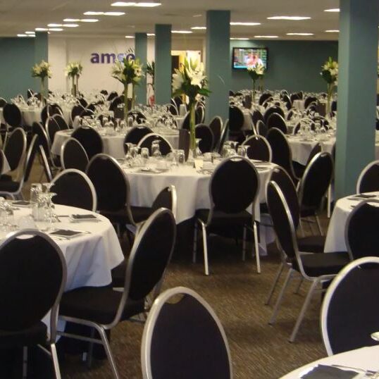LEGENDS LOUNGE